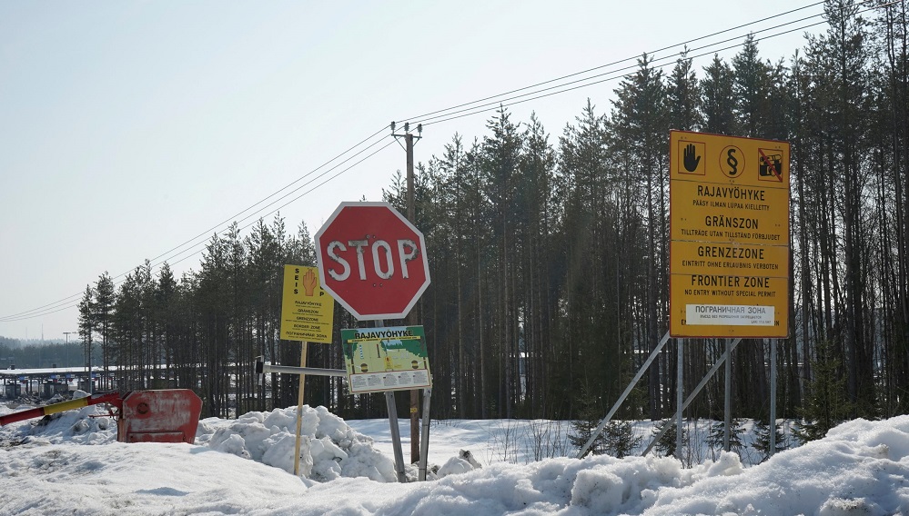 Finlanda nis ndertimin e murit ne kufirin me Rusine